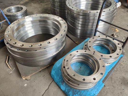 WN gesmede Gost van de Staalflens Dn150 Pn16 500mm 1000mm de Pijpflenzen van de Lashals